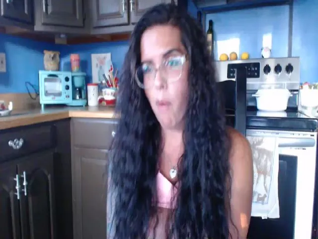 Live sex webcam photo for CashmereRox #263967224