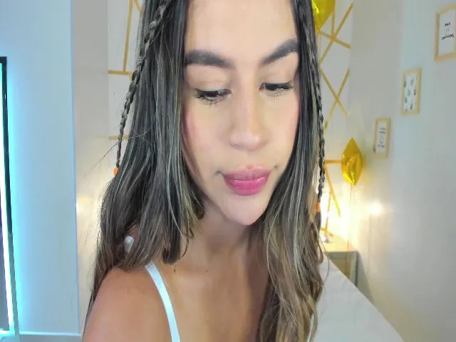 Live sex webcam photo for Candy_teen_ #257209323