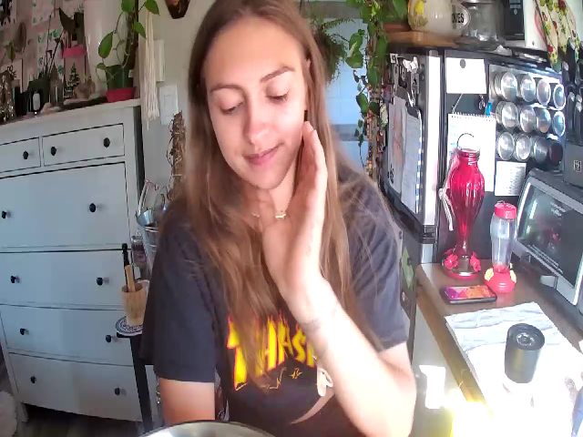 Live sex webcam photo for Sexylexi211 #263324019