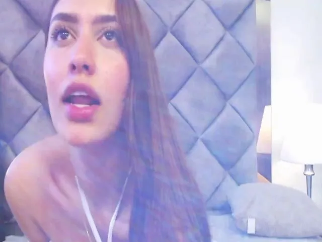 Live sex webcam photo for JullyAngel #262340605