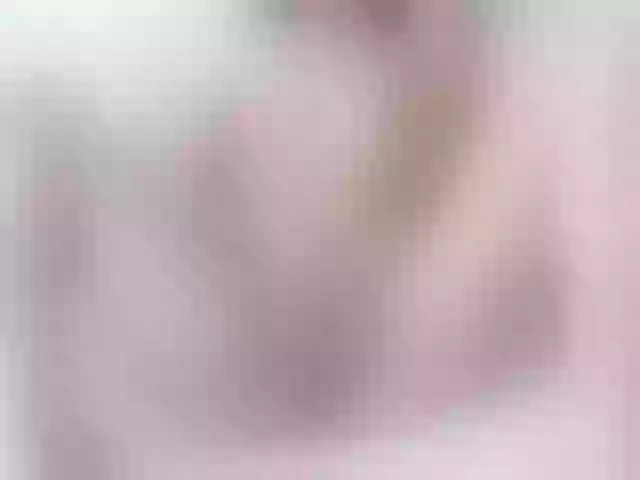 Live sex webcam photo for MuaMuaMary11 #242812685