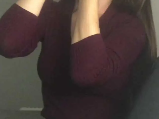 Live sex webcam photo for nicole21x #240943949