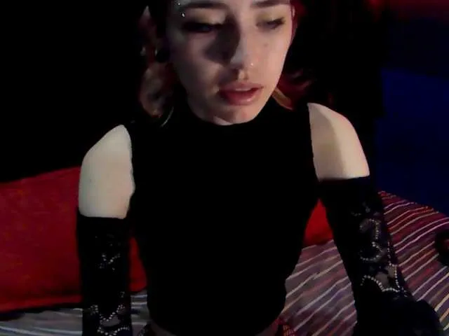 Live sex webcam photo for SexyKittiBaby #241164597