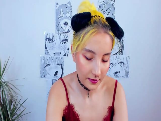 Live sex webcam photo for KarenIo #255859852