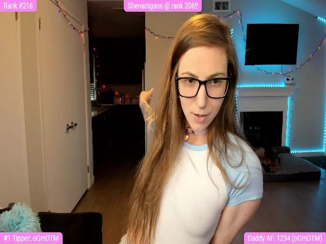 Live sex webcam photo for TheSharkQueen #260379364