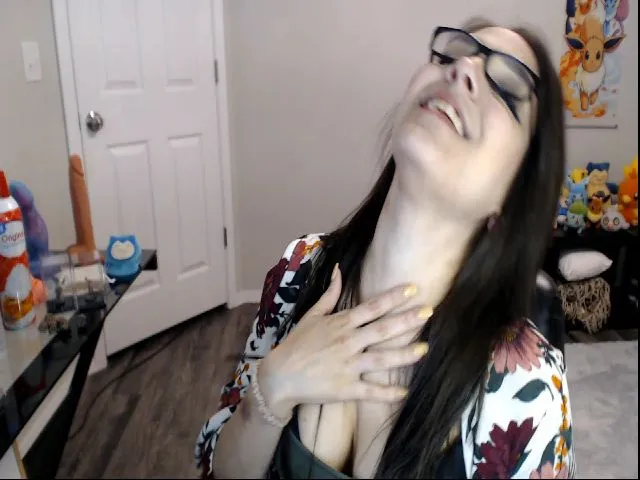 Live sex webcam photo for ThirstyCara #263500655