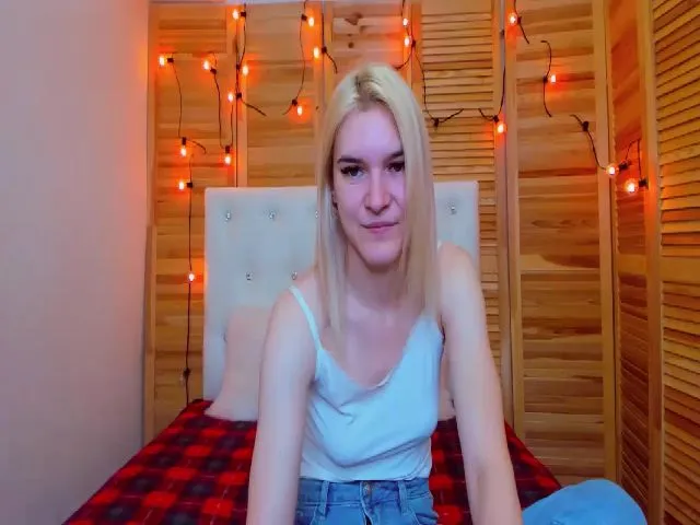 Live sex webcam photo for MarliTes #256591633
