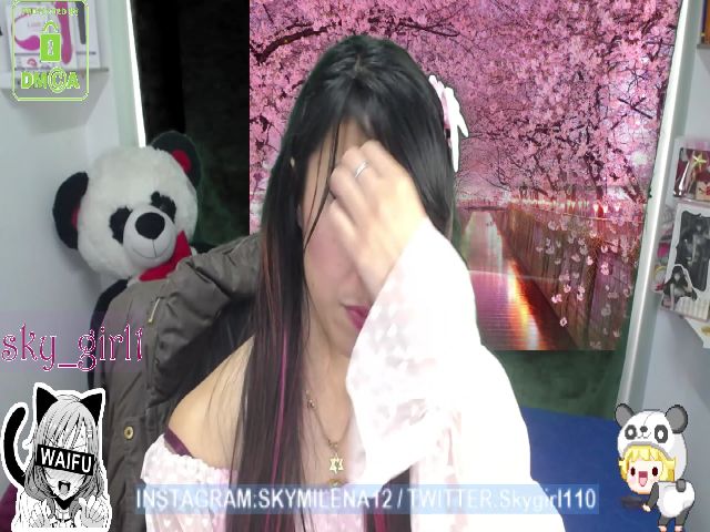 Live sex webcam photo for Sky_girl1 #257683008