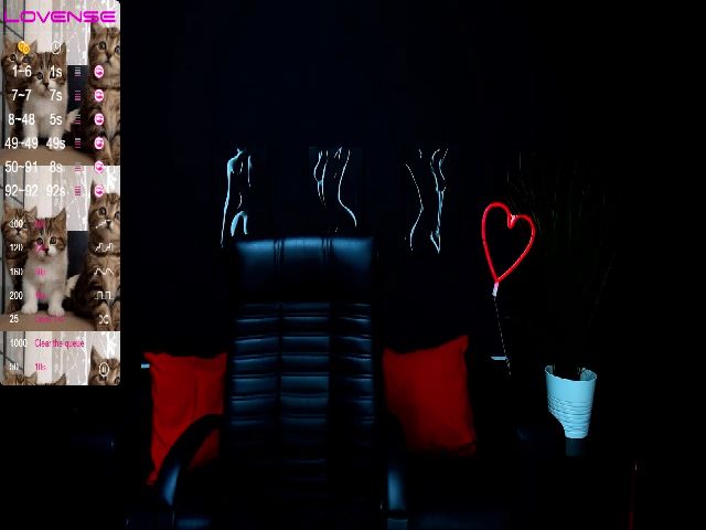 Live sex webcam photo for LiliManchest #258761263