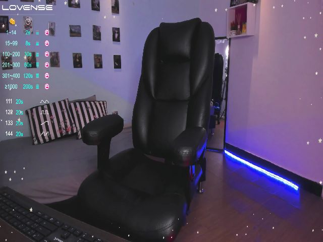 Live sex webcam photo for Miia____ #258844007