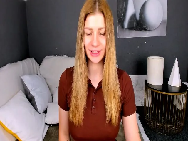 Live sex webcam photo for JuicyHelenX #263246705