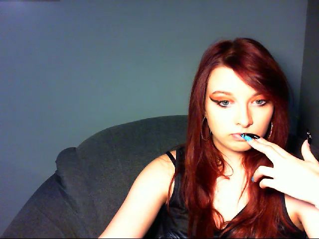 Live sex webcam photo for VirginLuna18 #263163987