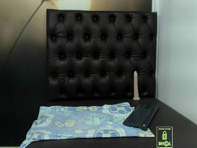 Live sex webcam photo for Amy_snow #264020084