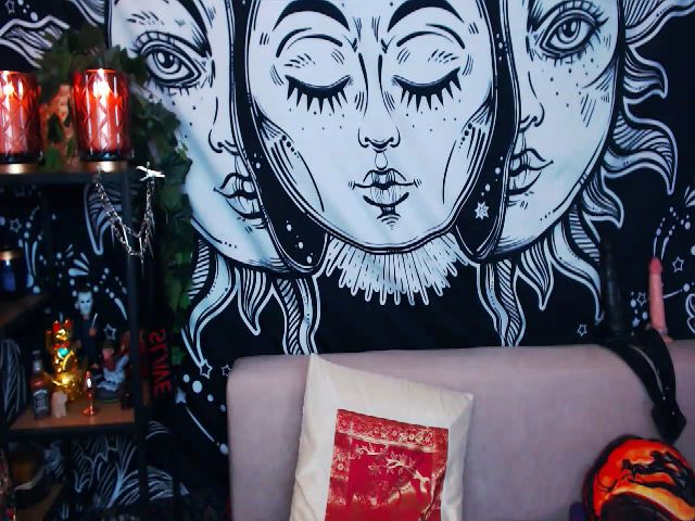 Live sex webcam photo for GodessFreya #262948371