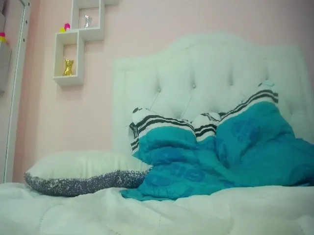 Live sex webcam photo for Petite_camila #287864267