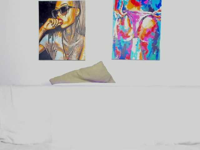 Live sex webcam photo for sarah-show #245259672