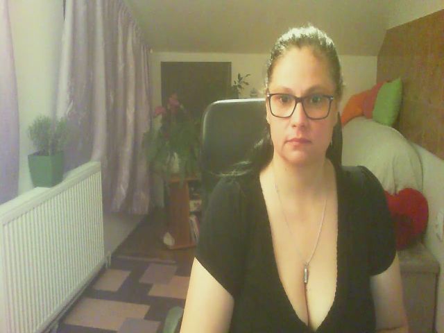 Live sex webcam photo for boosty4you #265180210