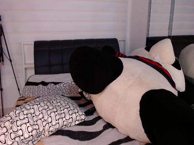 Live sex webcam photo for Evelyn_Evelyn #258805303