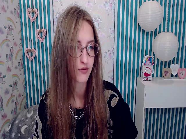 Live sex webcam photo for JennyLovelyS #265398556