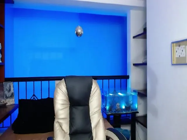 Live sex webcam photo for Yeli_Amber #254983199