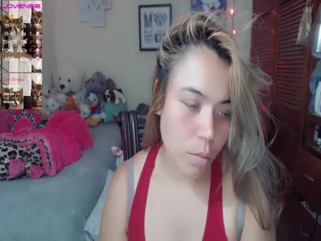 Live sex webcam photo for Meganhill_ #258338034