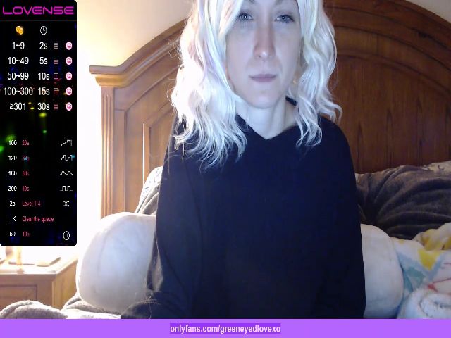 Live sex webcam photo for xKawaiiQueenx #258470632