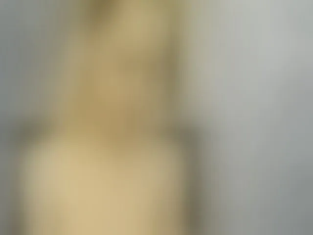 Live sex webcam photo for RubyFlame3 #252935539