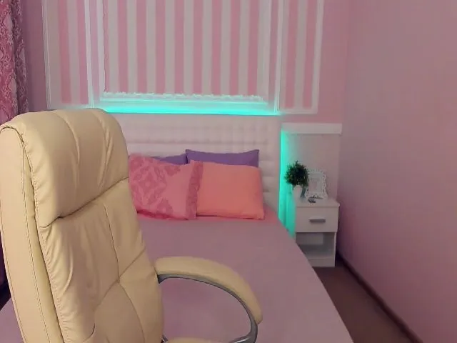 Live sex webcam photo for SabrinaBlvck #263671085