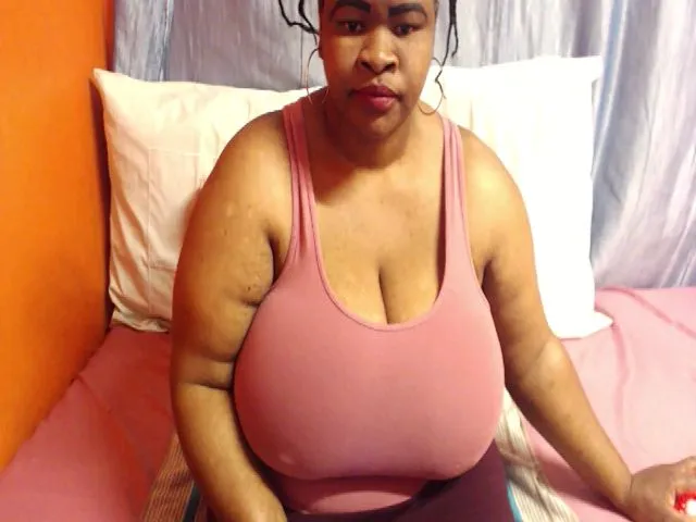 Live sex webcam photo for Sweetnozie #254759819