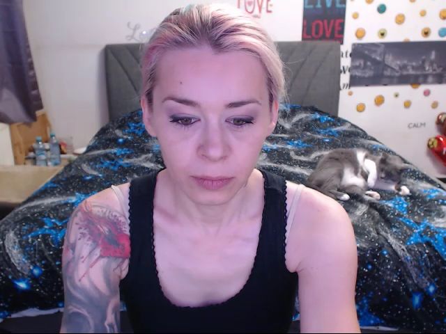 Live sex webcam photo for Directgirl #259847264