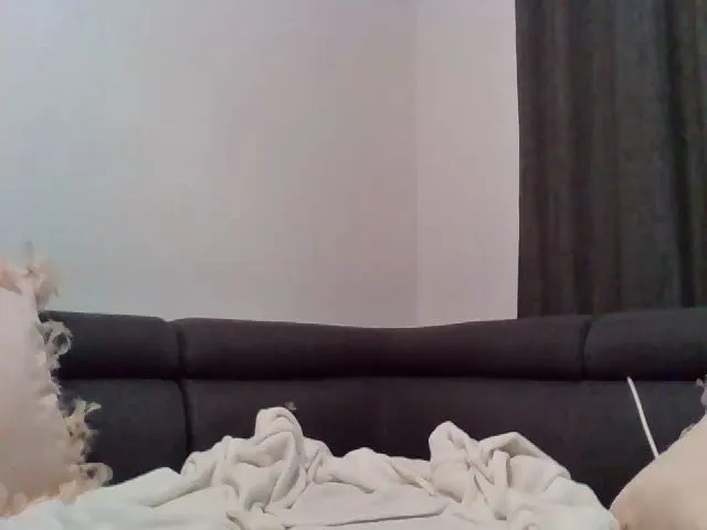 Live sex webcam photo for Fuckdolllucy #262653661