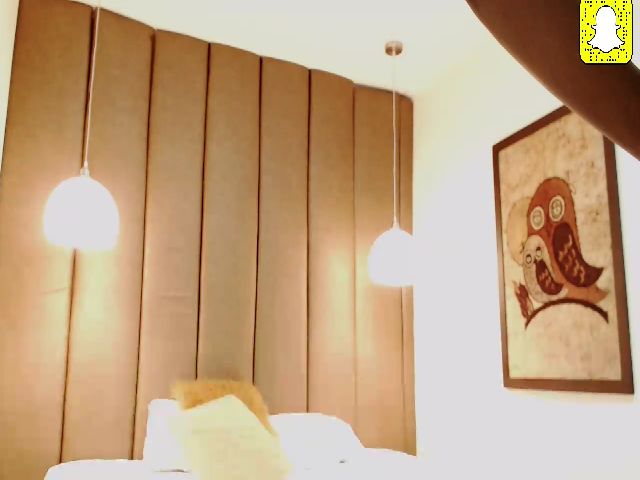 Live sex webcam photo for Polyhadid #253799218