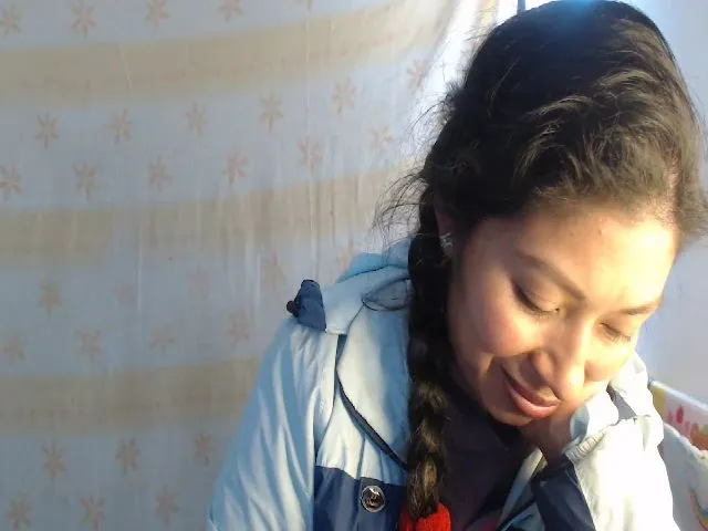 Live sex webcam photo for CHILENITAHOT #265026874