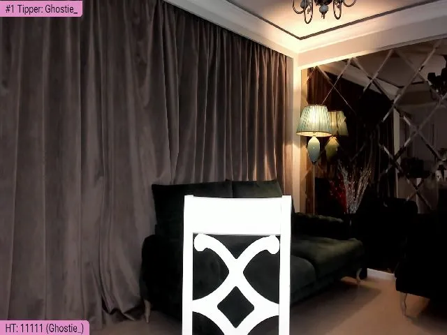 Live sex webcam photo for Yveline #264510803