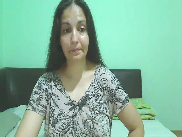 Live sex webcam photo for OneHotty #264591926