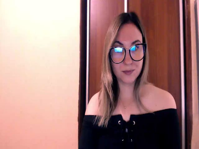 Live sex webcam photo for Kay_Lo #253751173