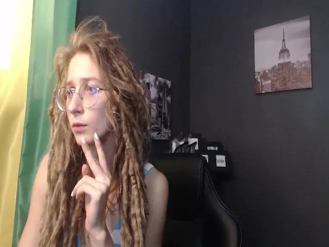 Live sex webcam photo for KINKYkeira #257488109