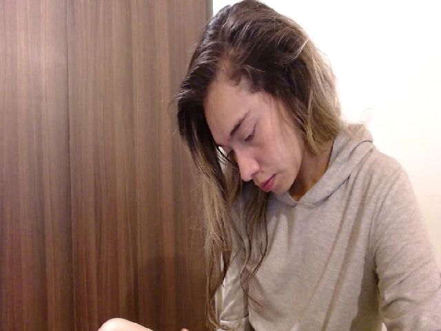 Live sex webcam photo for LaraSmiith_ #258323243