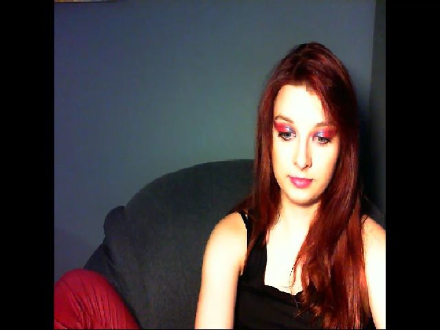 Live sex webcam photo for VirginLuna18 #255383063