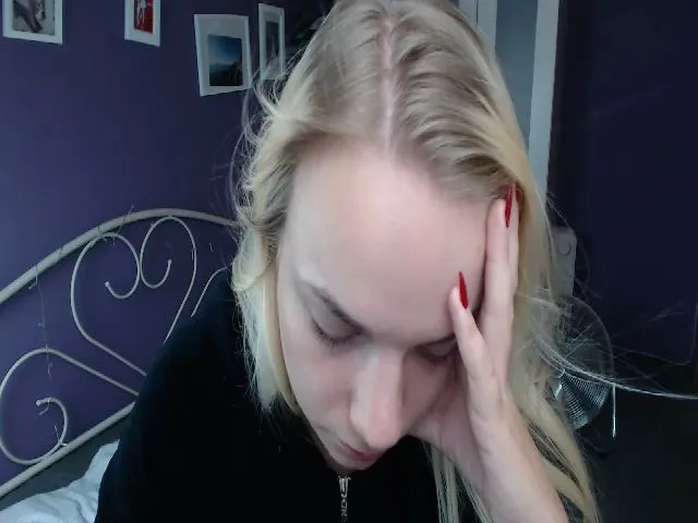 Live sex webcam photo for JoanQueen #265484317