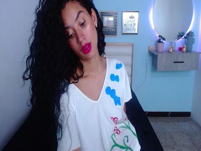 Live sex webcam photo for Jade_lee88 #255925988