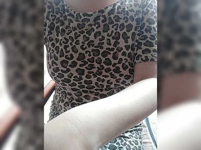 Live sex webcam photo for volturi66- #241416341