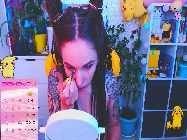 Live sex webcam photo for JinjerMoon #264841965