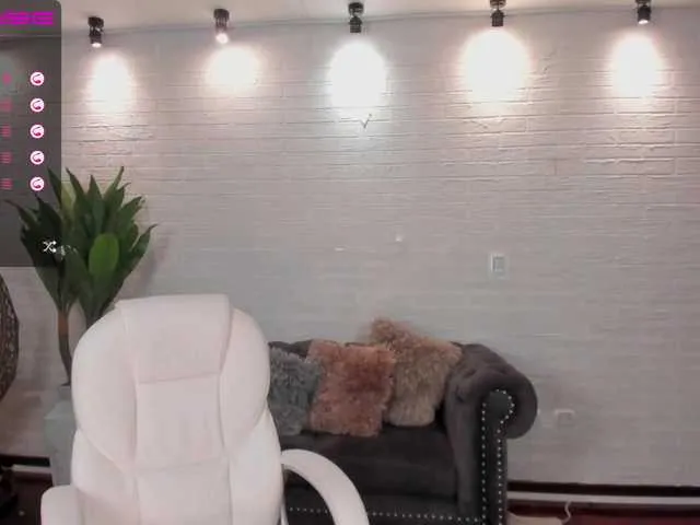 Live sex webcam photo for ChloeManson #246006104