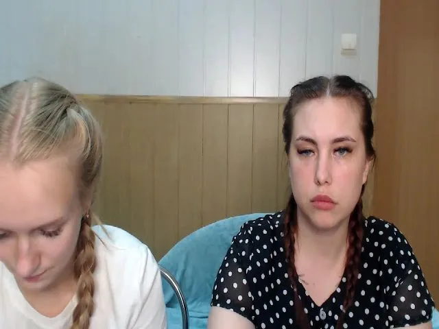 Live sex webcam photo for BeautiAmber #264284506