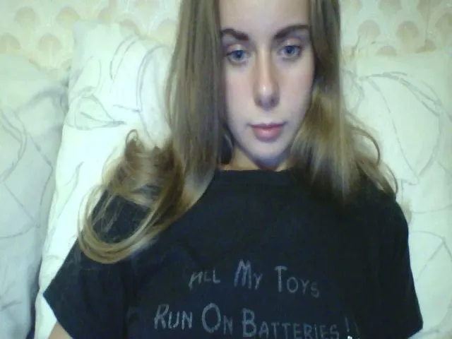 Live sex webcam photo for Stepfania #252325953