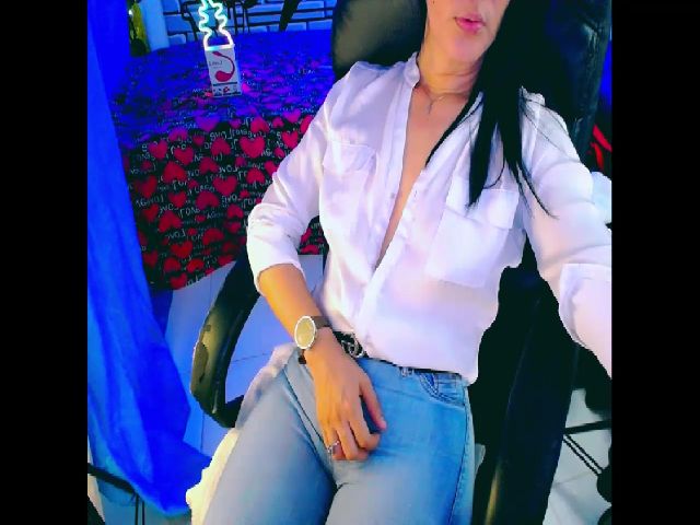 Live sex webcam photo for Sashabreck #287860126