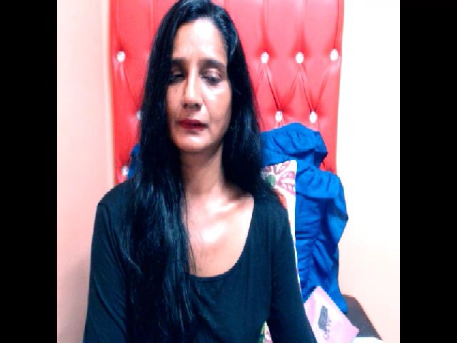 Live sex webcam photo for INDIANCANDY69 #265291240