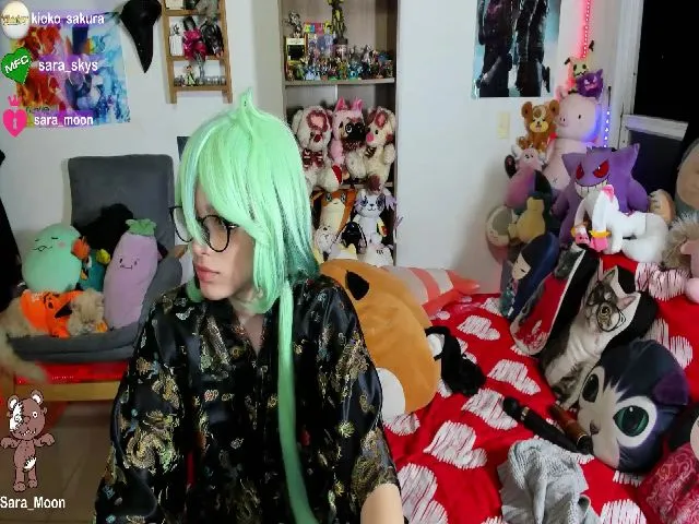 Live sex webcam photo for Sara_Skys #256805259