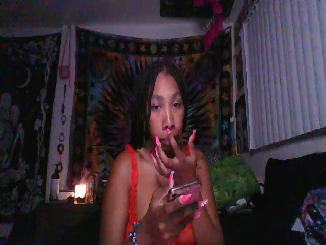 Live sex webcam photo for hennyhoneypot #255247852